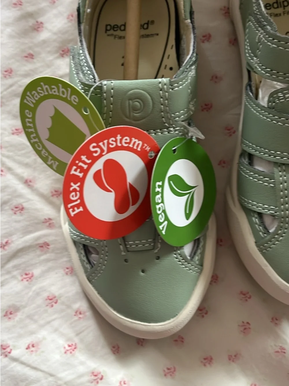 Pediped Kids' Mint Green Barefoot Fisherman Sandals 9/9.5 ~ 26